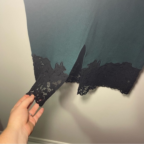 Express Women’s Green Black Lace Trim Bodycon knit Midi Sweater skirt in Size L - Picture 6 of 8